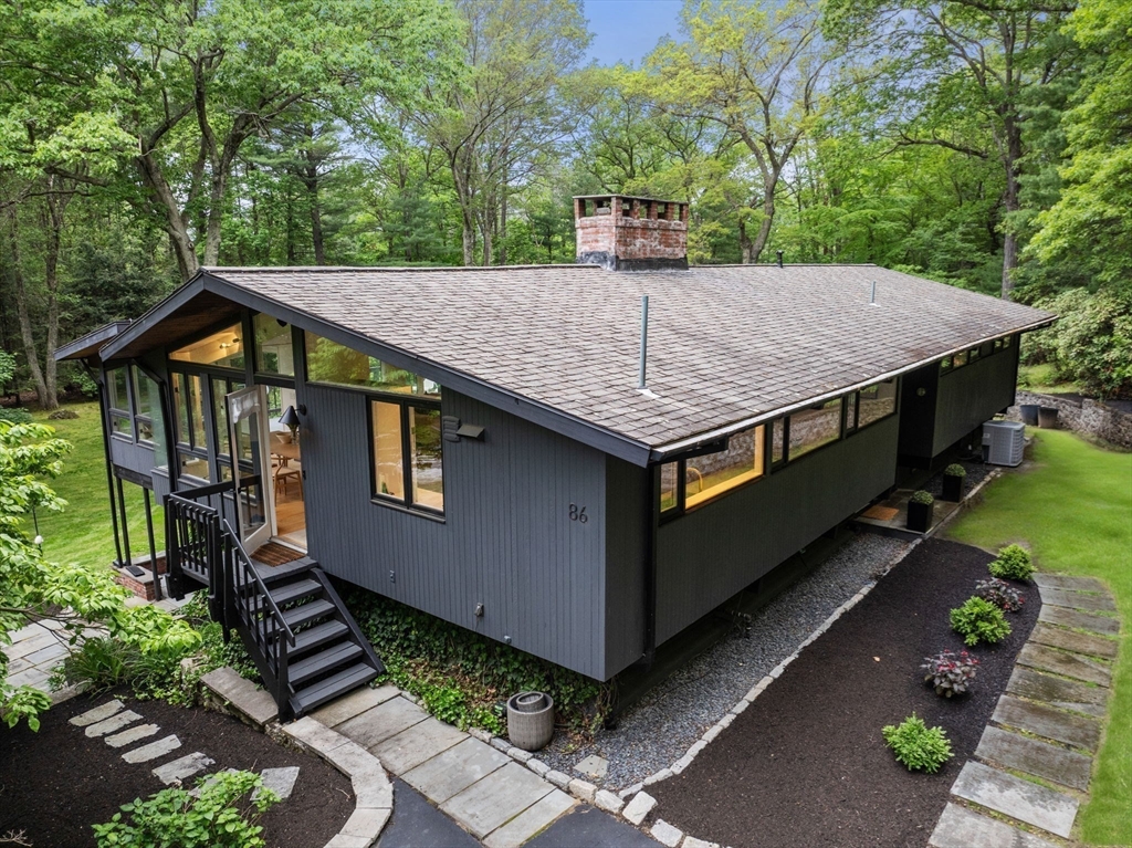 86 Myles Standish Road Weston, MA 02493 - Photo 2 of 39 Gallery Image 2