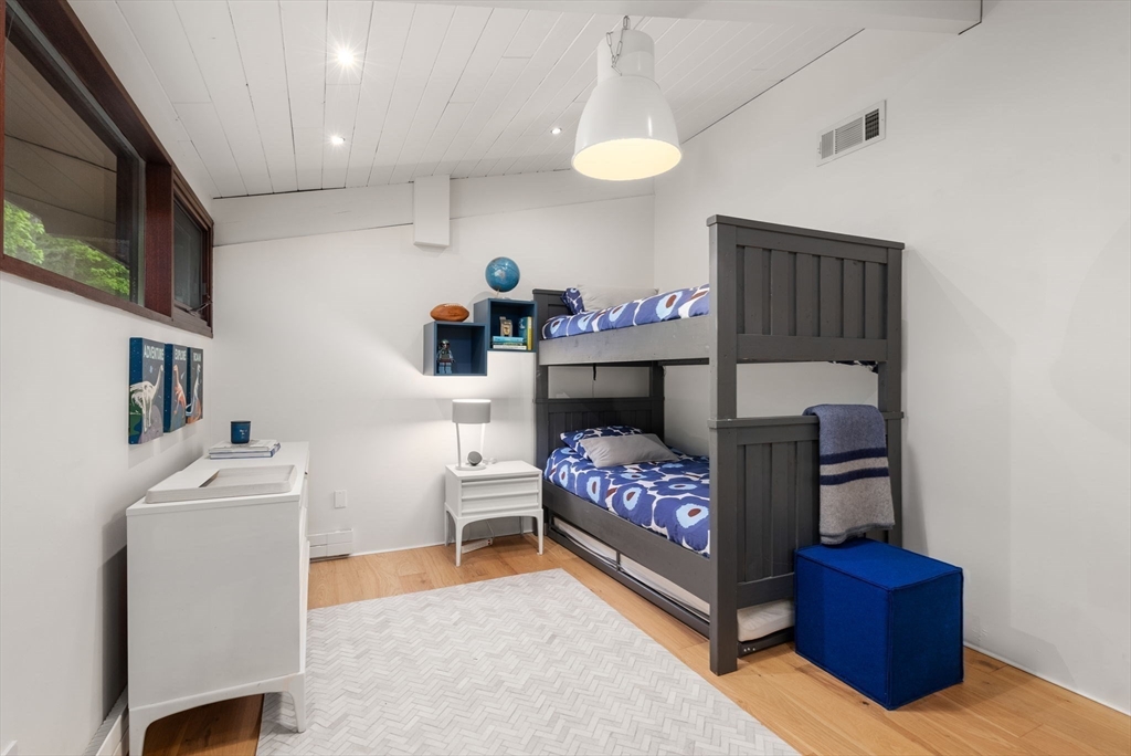 86 Myles Standish Road Weston, MA 02493 - Photo 22 of 39 Gallery Image 22