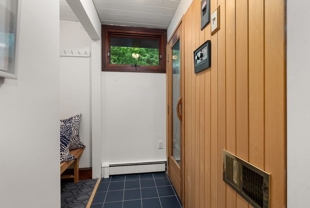 86 Myles Standish Road Weston, MA 02493 - Photo 23 of 39 Gallery Image 23