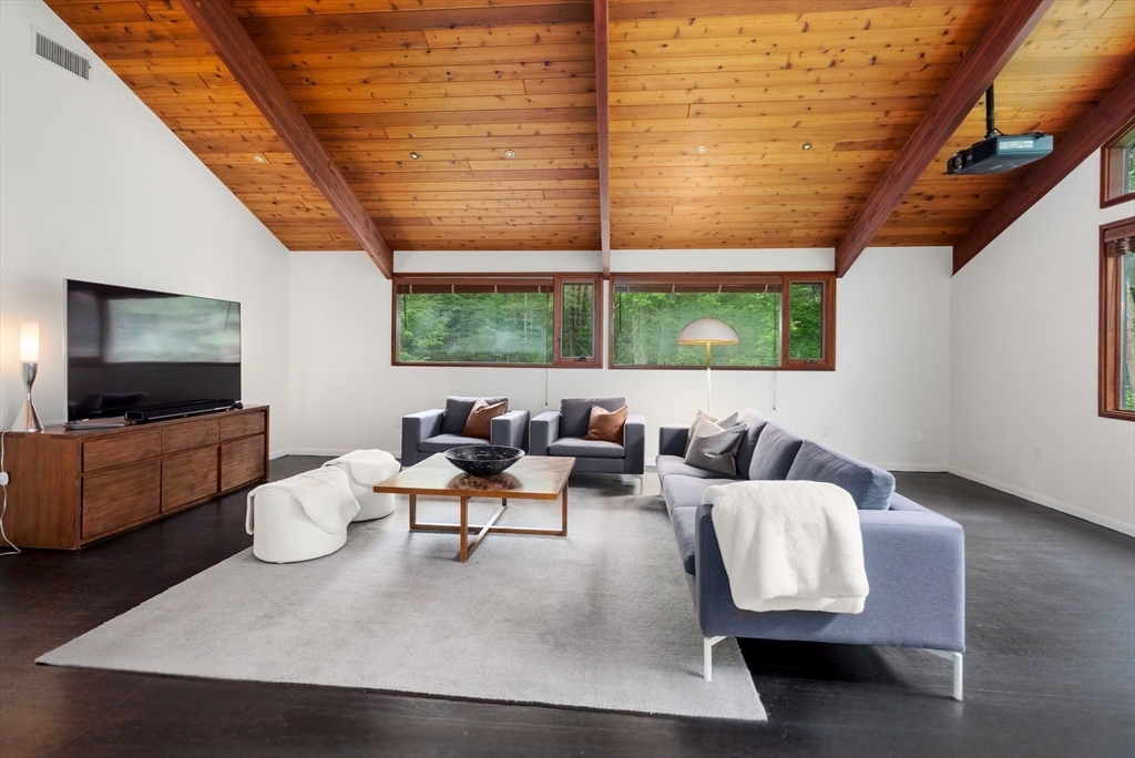 86 Myles Standish Road Weston, MA 02493 - Photo 32 of 39 Gallery Image 32