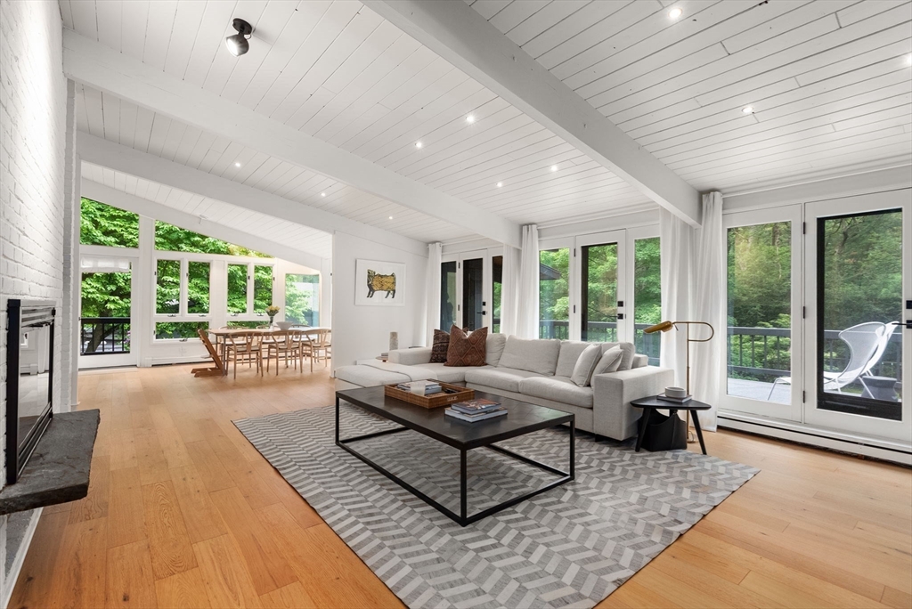 86 Myles Standish Road Weston, MA 02493 - Photo 5 of 39 Gallery Image 5