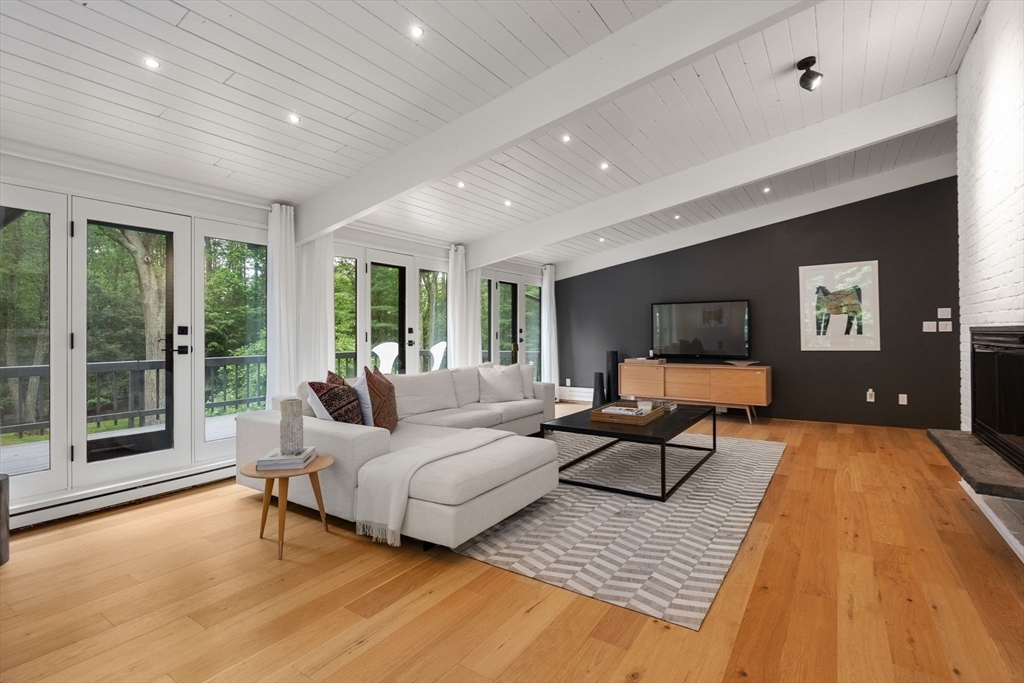 86 Myles Standish Road Weston, MA 02493 - Photo 6 of 39 Gallery Image 6
