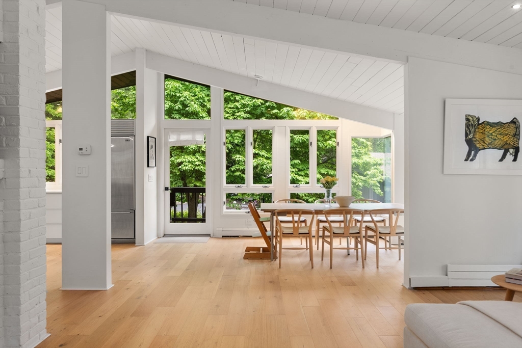 86 Myles Standish Road Weston, MA 02493 - Photo 10 of 39 Gallery Image 10