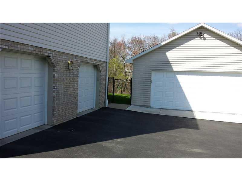 107 Stream View Court Sarver, PA 16055 - Photo 3 of 25 Parking Lot/Garage.