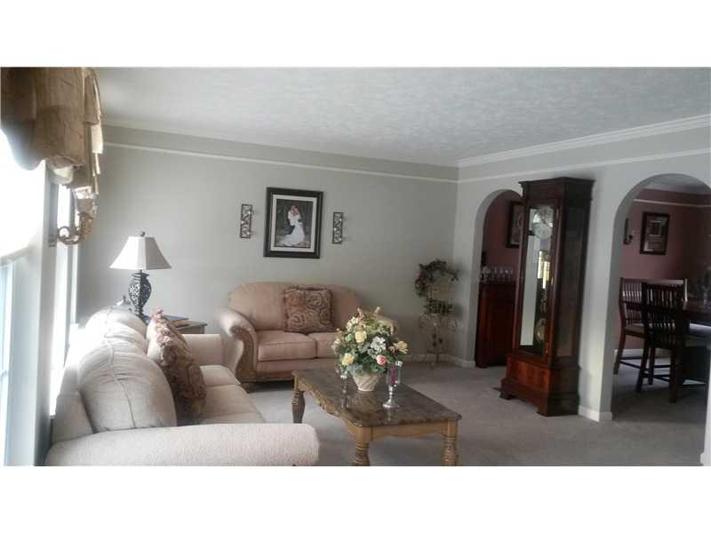 107 Stream View Court Sarver, PA 16055 - Photo 6 of 25 Living Room.