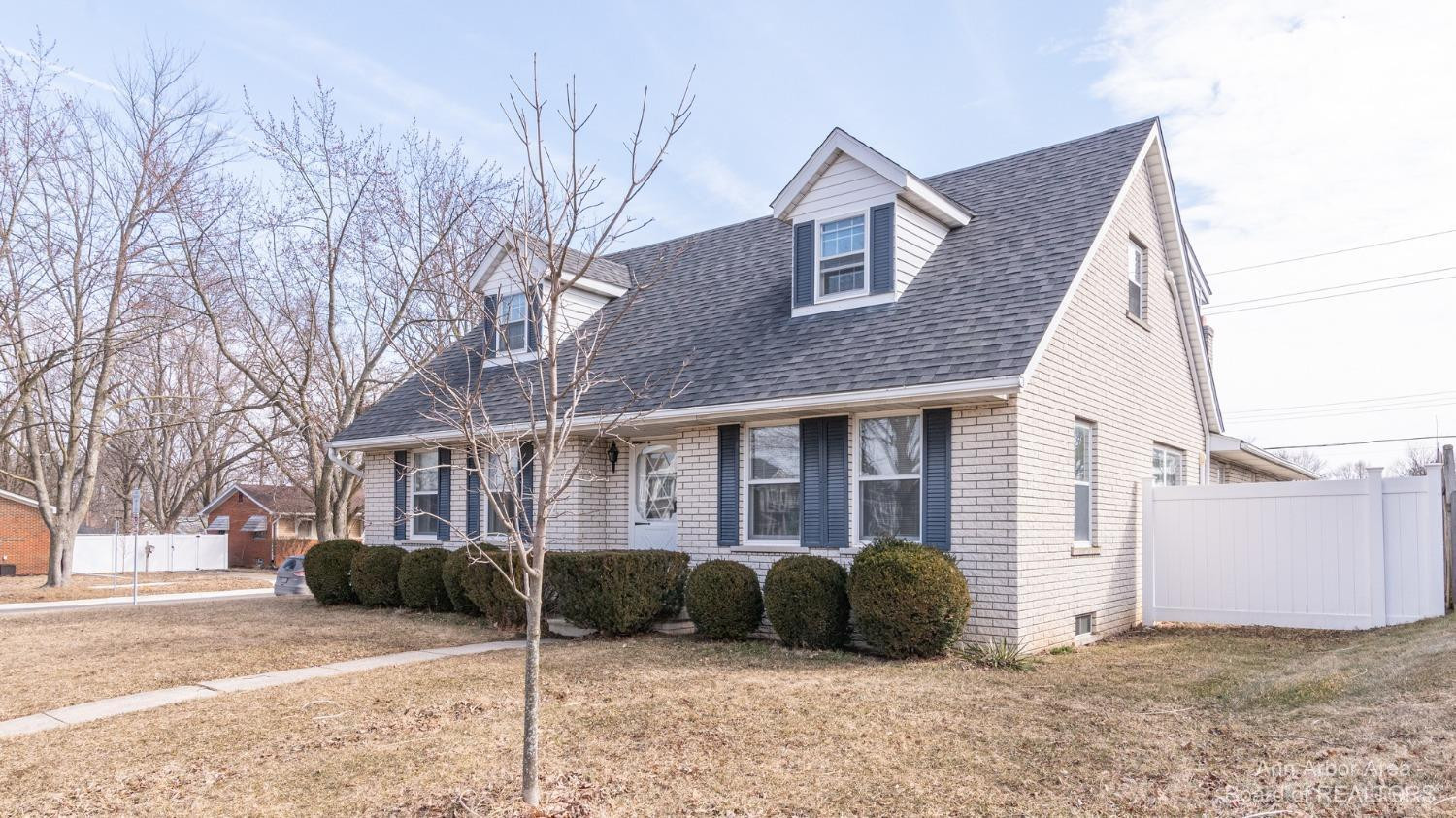 536 Mills Road Saline, MI 48176 - Photo 2 of 58 Photo 2