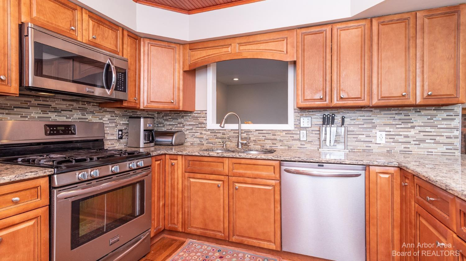 536 Mills Road Saline, MI 48176 - Photo 8 of 58 Photo 8