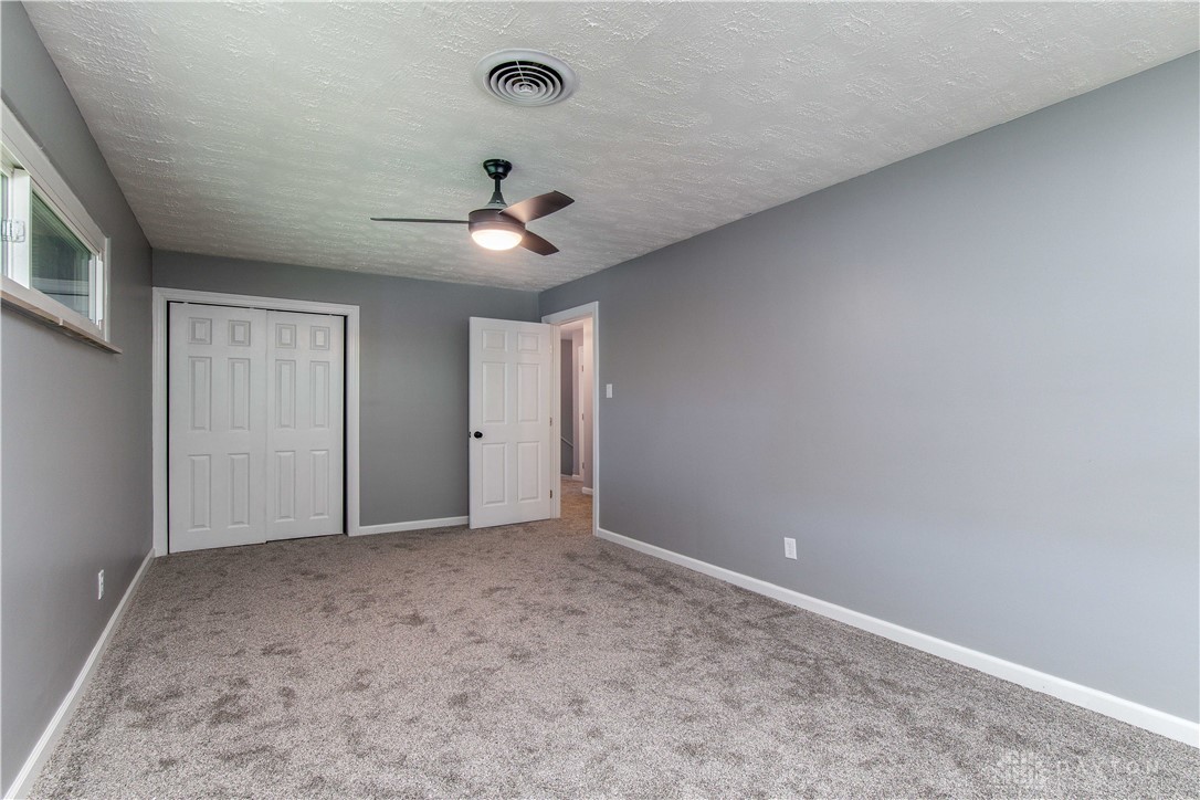 391 Darst Road Dayton, OH 45440 - Photo 20 of 37