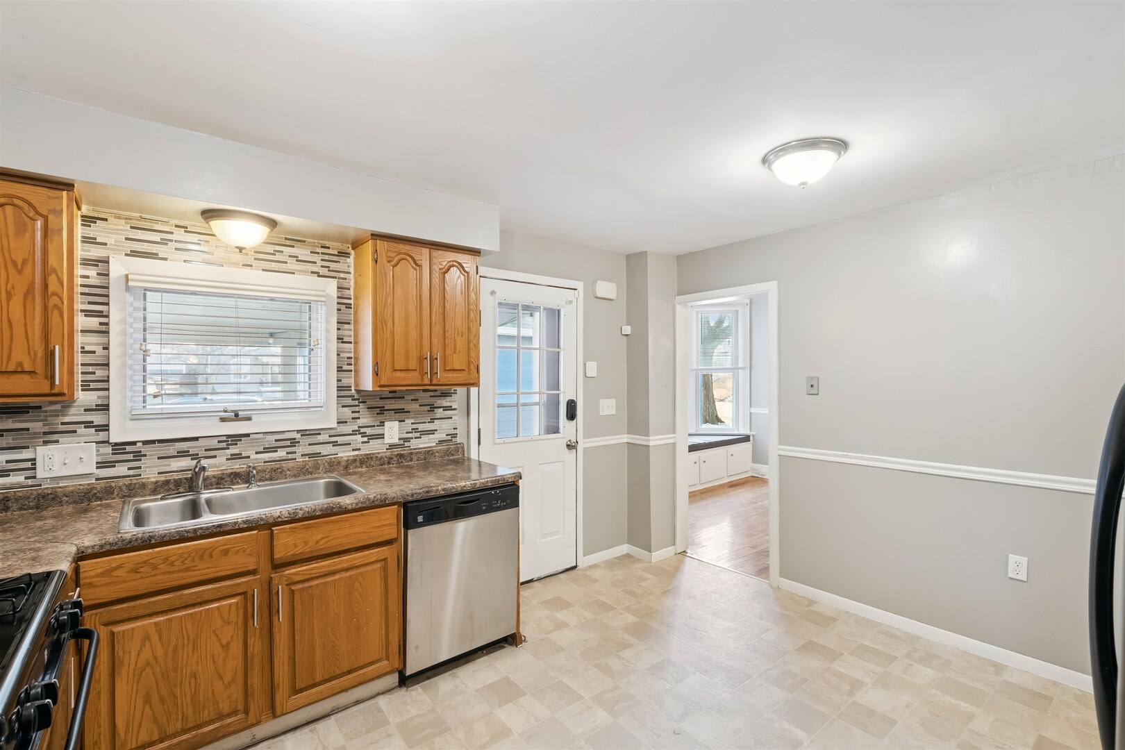 1411 Jersey Ridge Road Davenport, IA 52803 - Photo 15 of 27