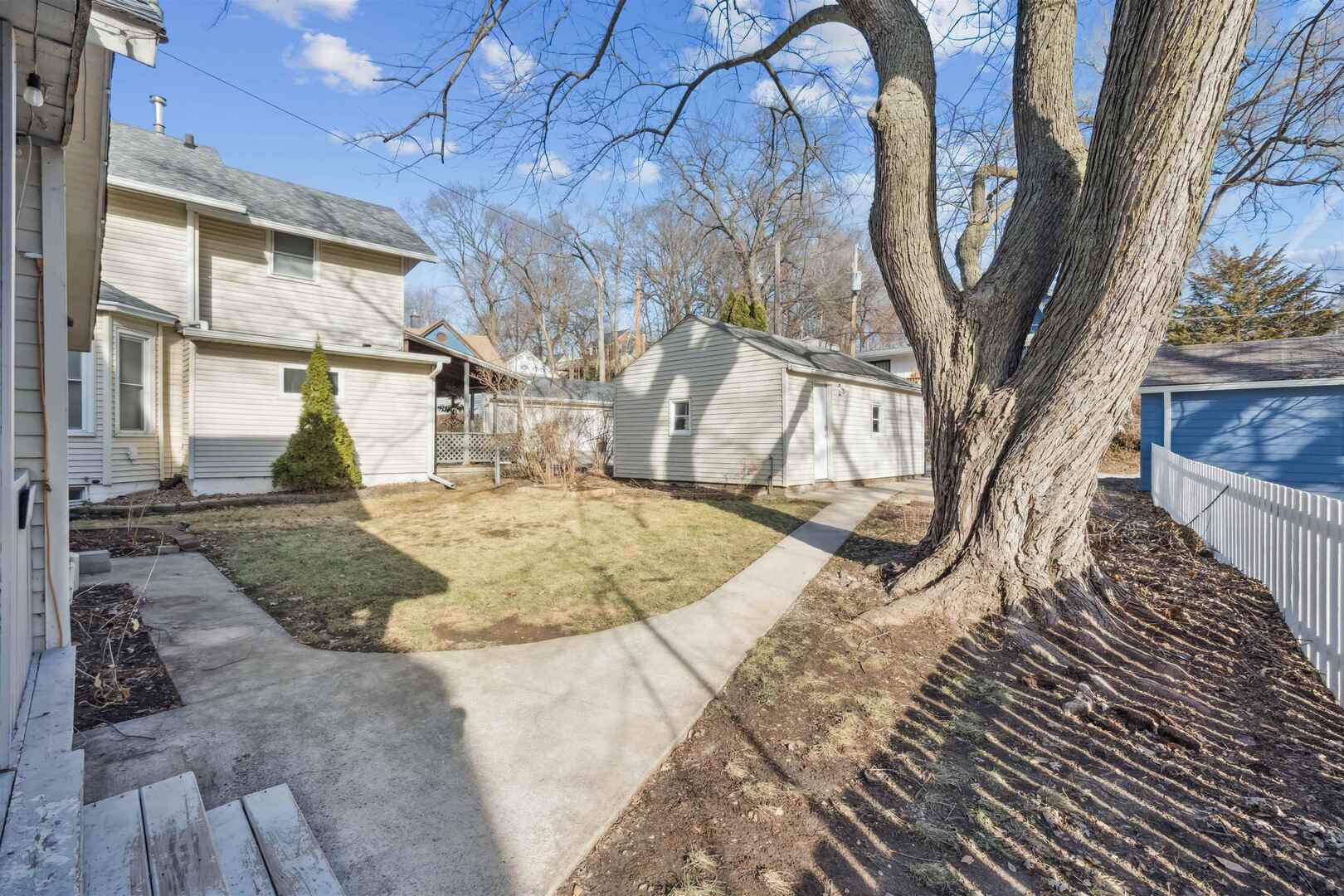 1411 Jersey Ridge Road Davenport, IA 52803 - Photo 24 of 27