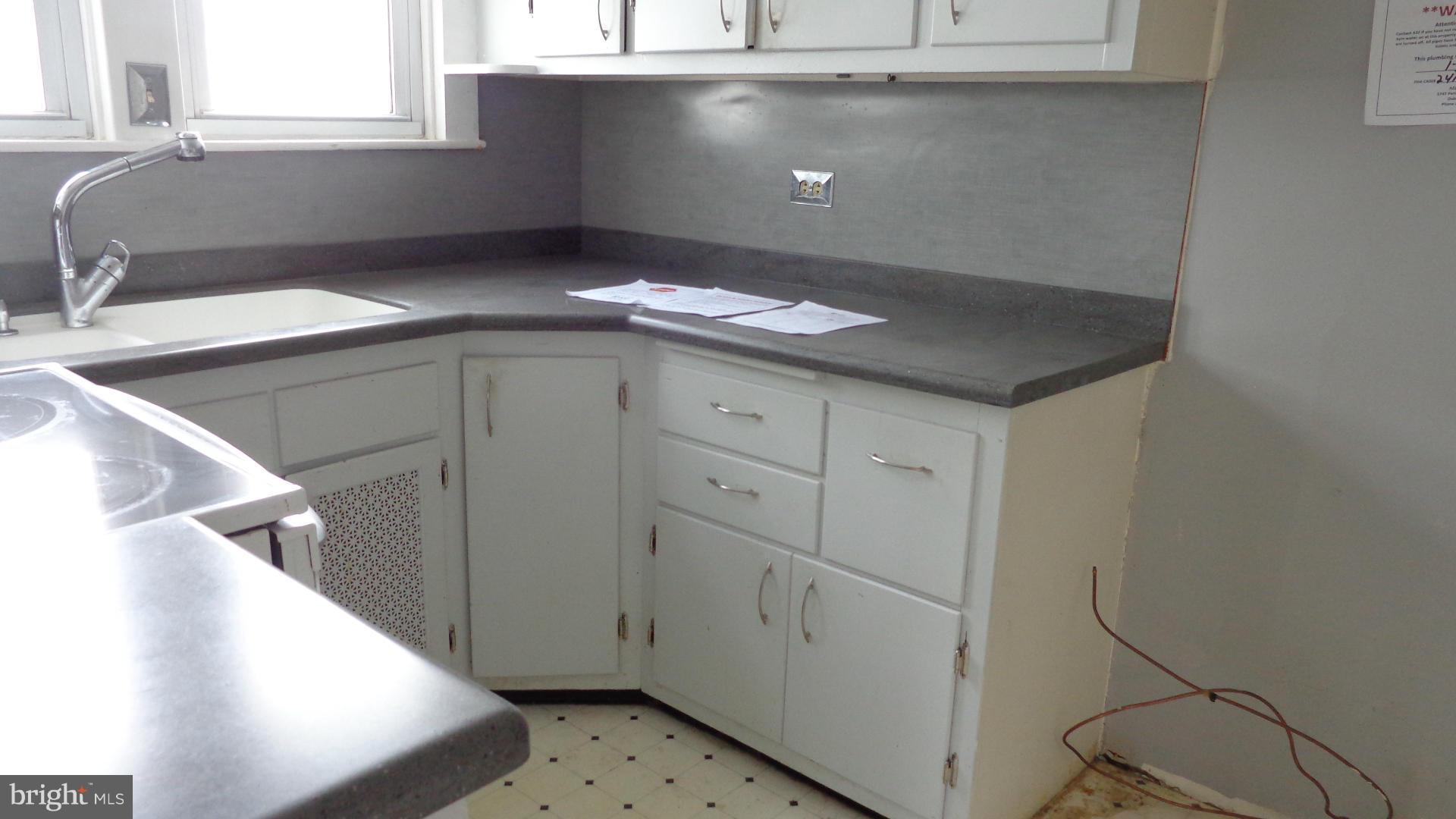 25327 Highfield Road Cascade, MD 21719 - Photo 8 of 21 Interior (General)