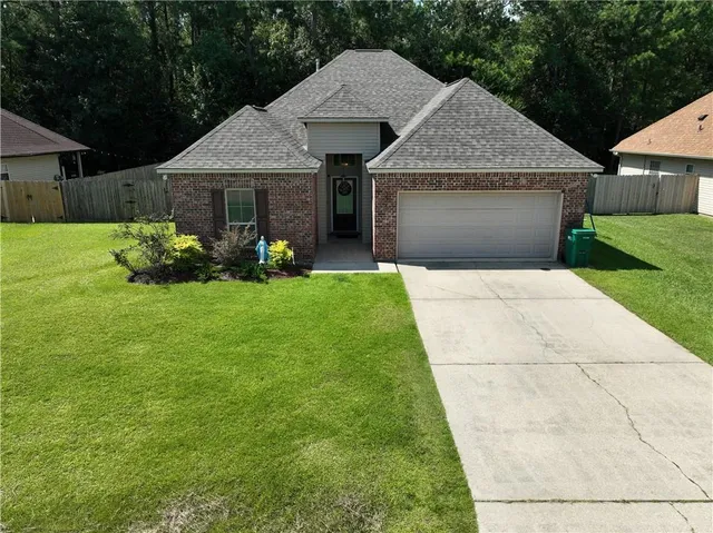 $235,000 | 42185 Penrose Street, Ponchatoula, LA 70454