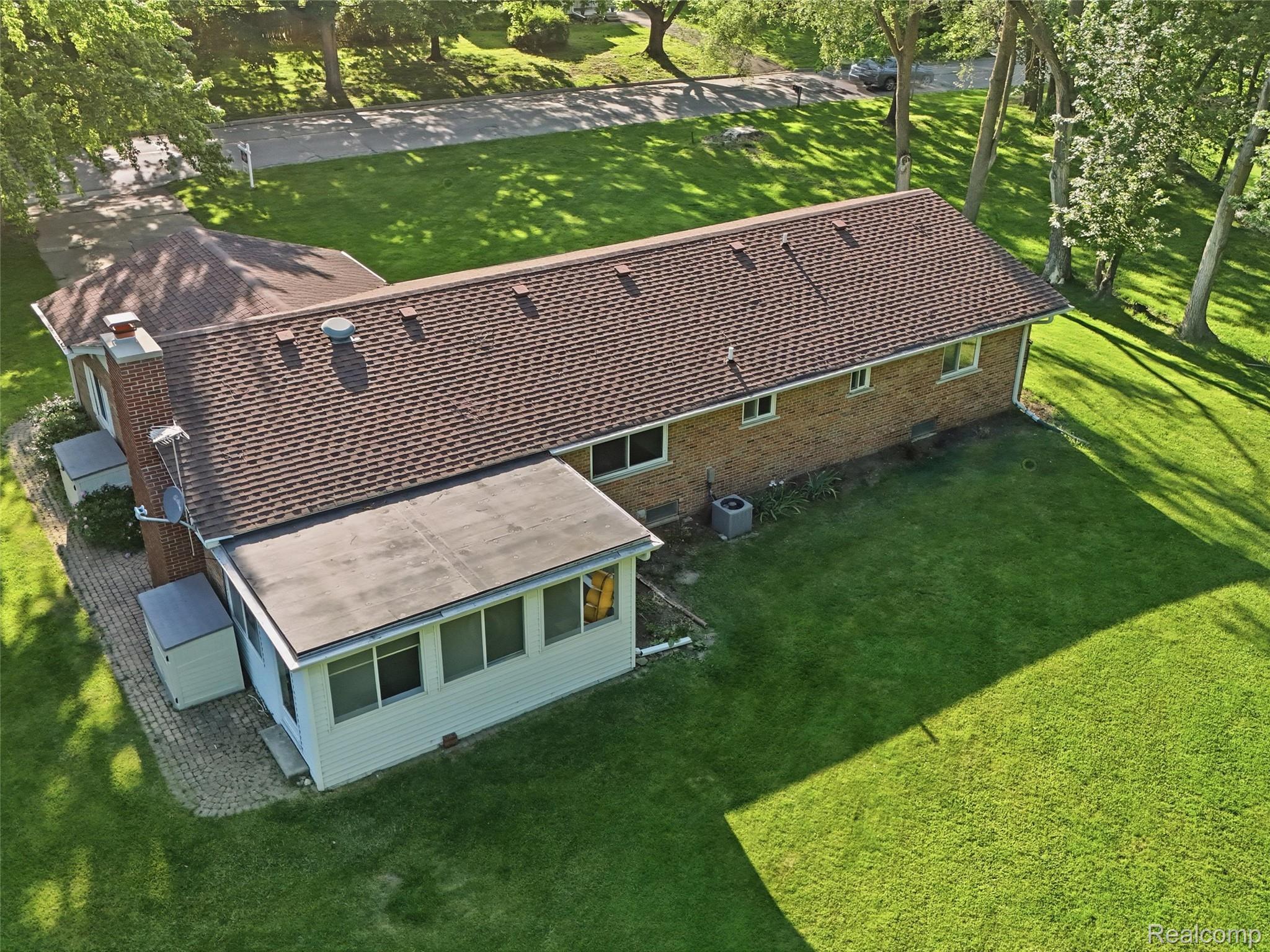 5059 Kidder Road Almont, MI 48003 - Photo 58 of 61 17-DJI_20260528182931_0376_D.jpg