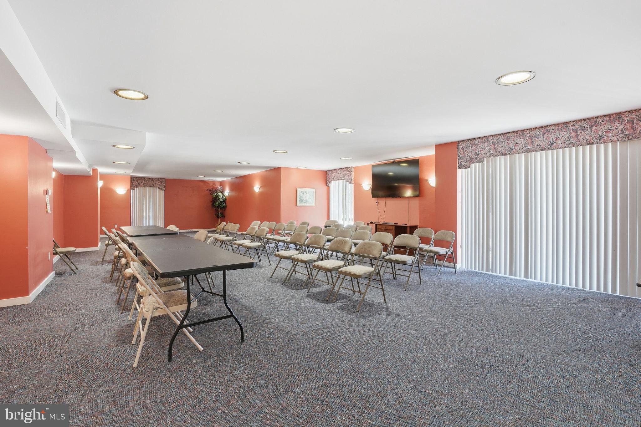 7 Slade Avenue, Unit 717 Baltimore, MD 21208 - Photo 29 of 31 Entertaining room.