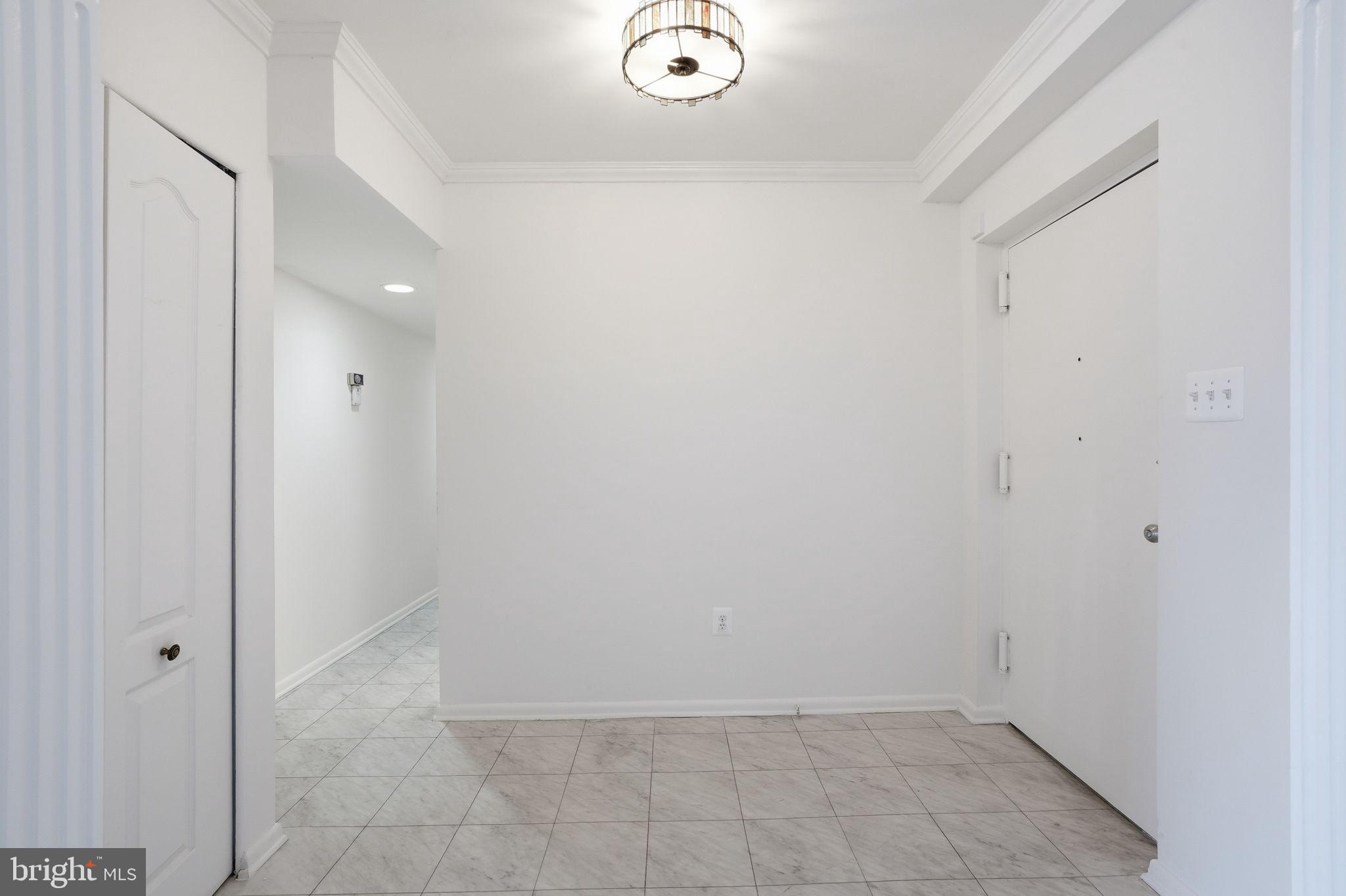 7 Slade Avenue, Unit 717 Baltimore, MD 21208 - Photo 7 of 31 Foyer