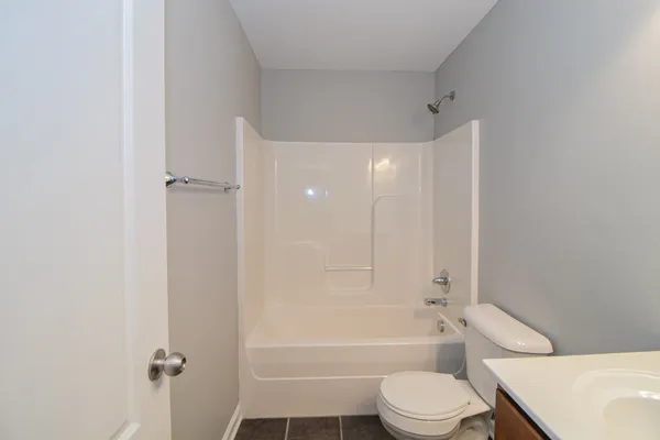 $1,255 | 1718 Thistlewood Drive, Unit H, Clarksville, TN 37042
