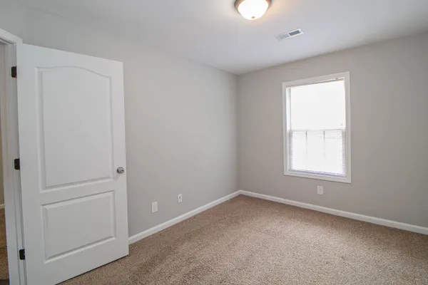 $1,255 | 1718 Thistlewood Drive, Unit H, Clarksville, TN 37042