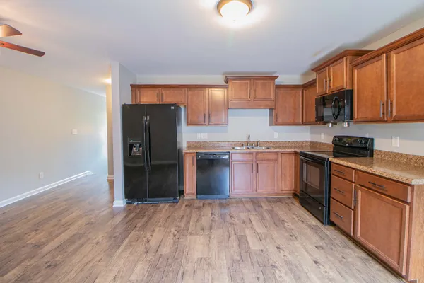 $1,255 | 1718 Thistlewood Drive, Unit H, Clarksville, TN 37042