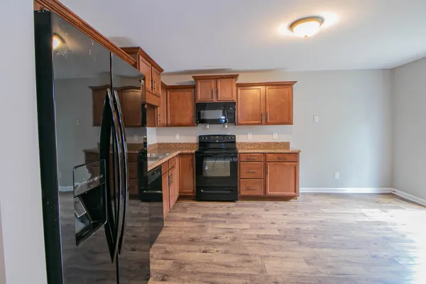 $1,255 | 1718 Thistlewood Drive, Unit H, Clarksville, TN 37042