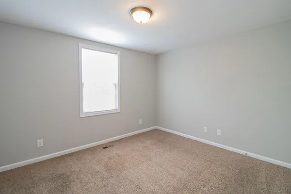 $1,255 | 1718 Thistlewood Drive, Unit H, Clarksville, TN 37042