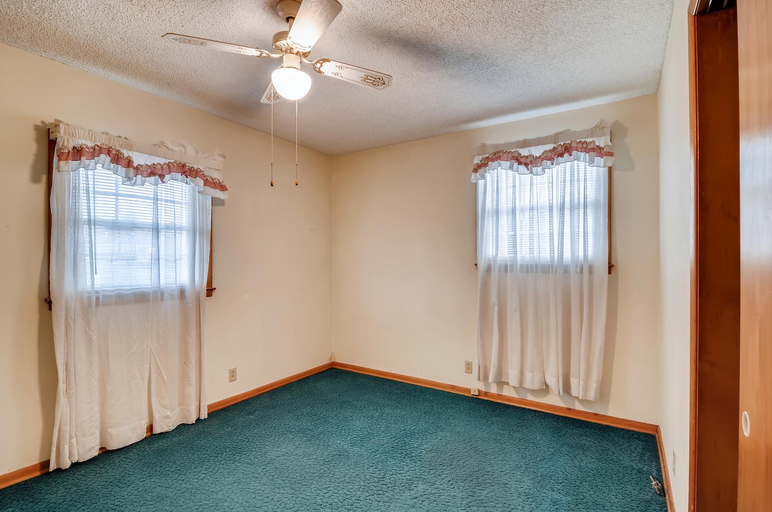 456 Rural Hill Road Nashville, TN 37217 - Photo 15 of 28 a view of an empty room with window and closet area