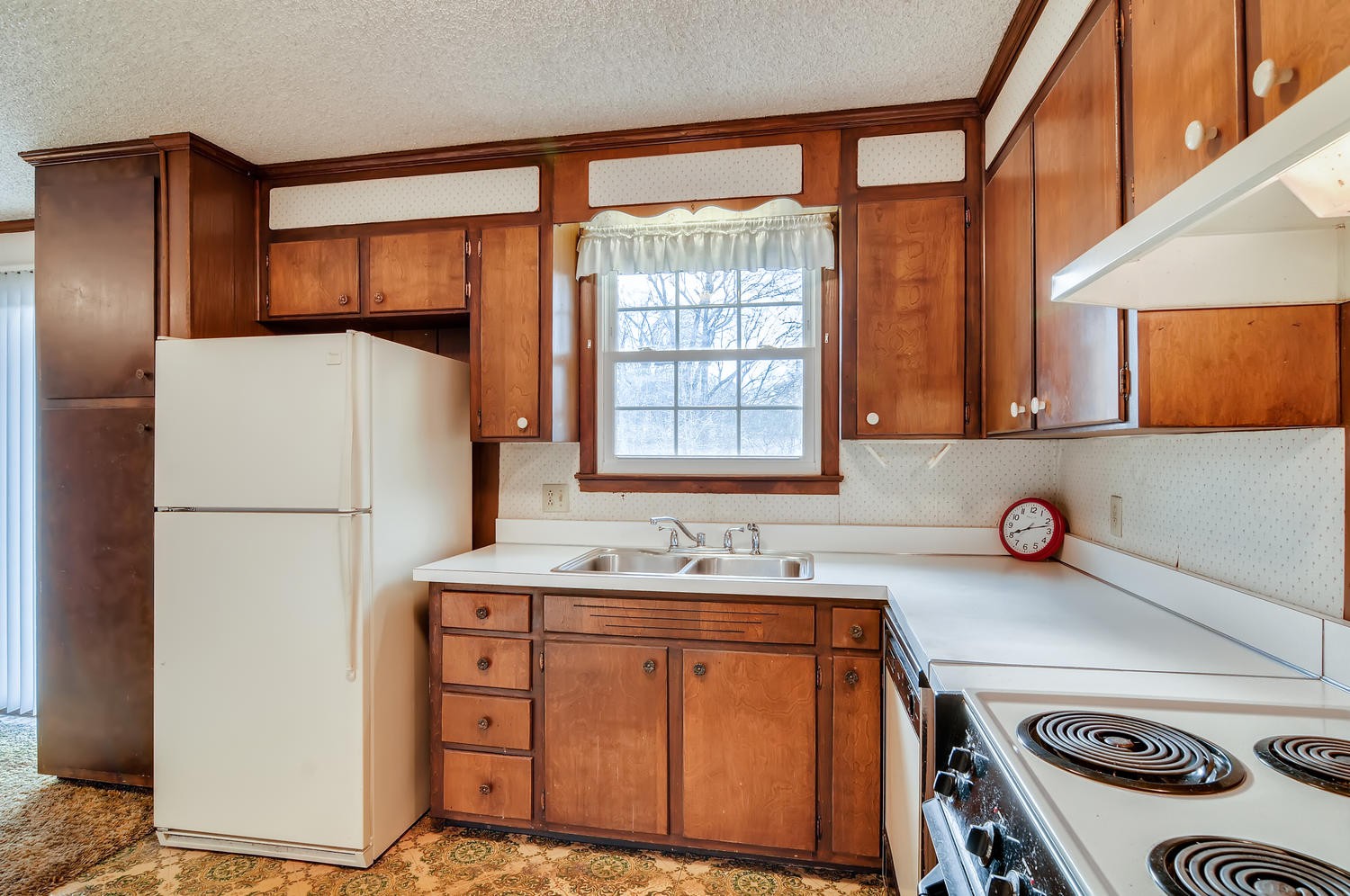 456 Rural Hill Road Nashville, TN 37217 - Photo 8 of 28 a utility room with dryer and washer