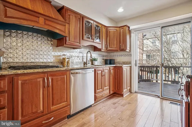 $675,000 | 12316 Field Lark Court, Fairfax, VA 22033