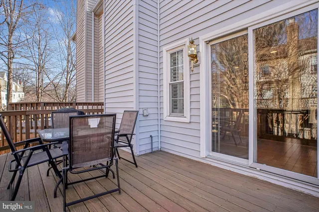 $675,000 | 12316 Field Lark Court, Fairfax, VA 22033