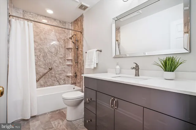 $675,000 | 12316 Field Lark Court, Fairfax, VA 22033