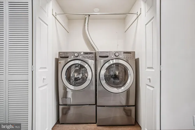 $675,000 | 12316 Field Lark Court, Fairfax, VA 22033