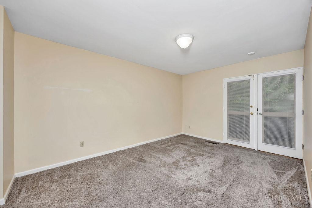 399 West Galbraith Road, Unit 101 Cincinnati, OH 45215 - Photo 18 of 35