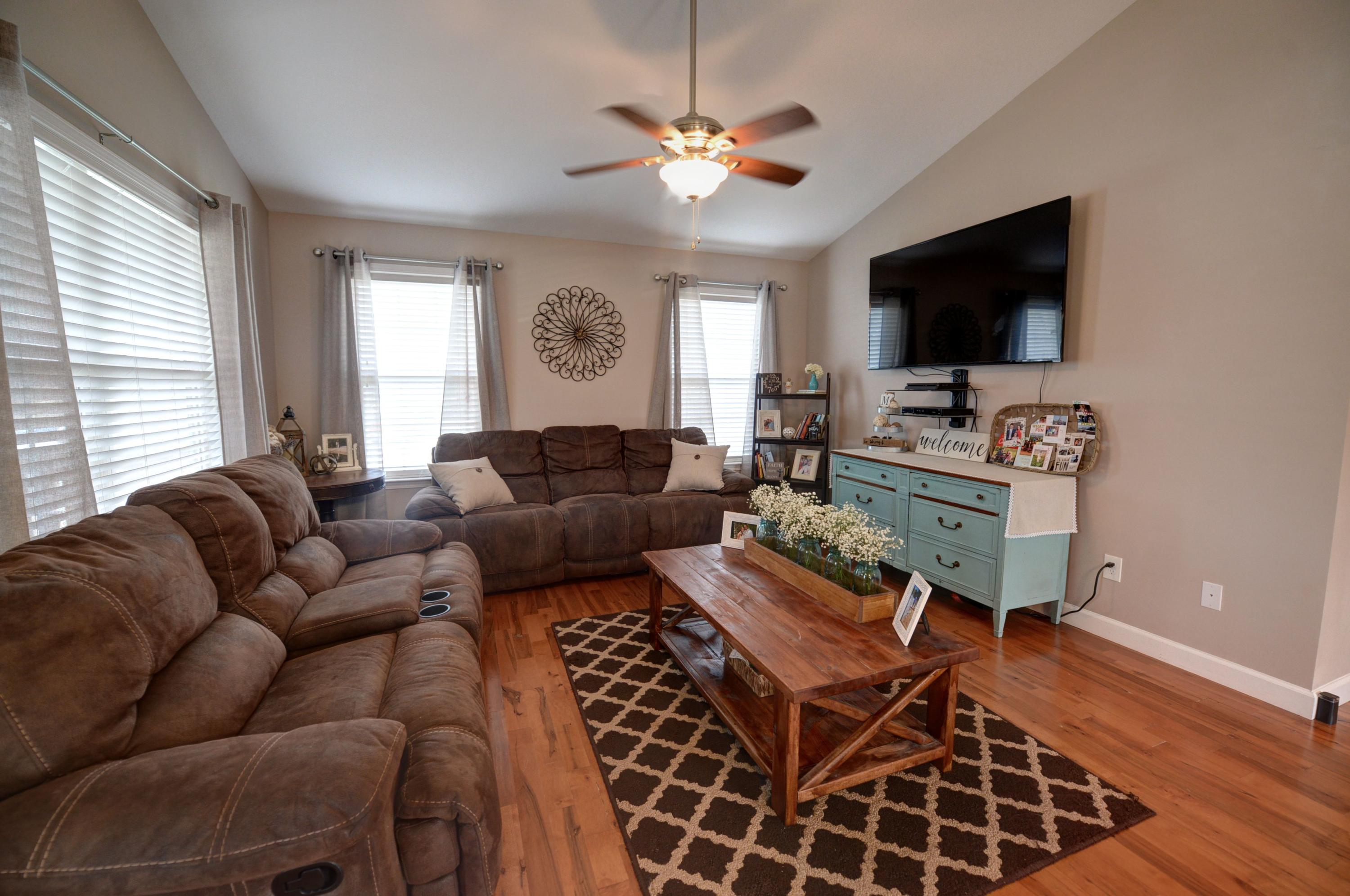 240 Sawyer Hill Road Dayton, TN 37321 - Photo 5 of 21 5.240 Sawyer - Living