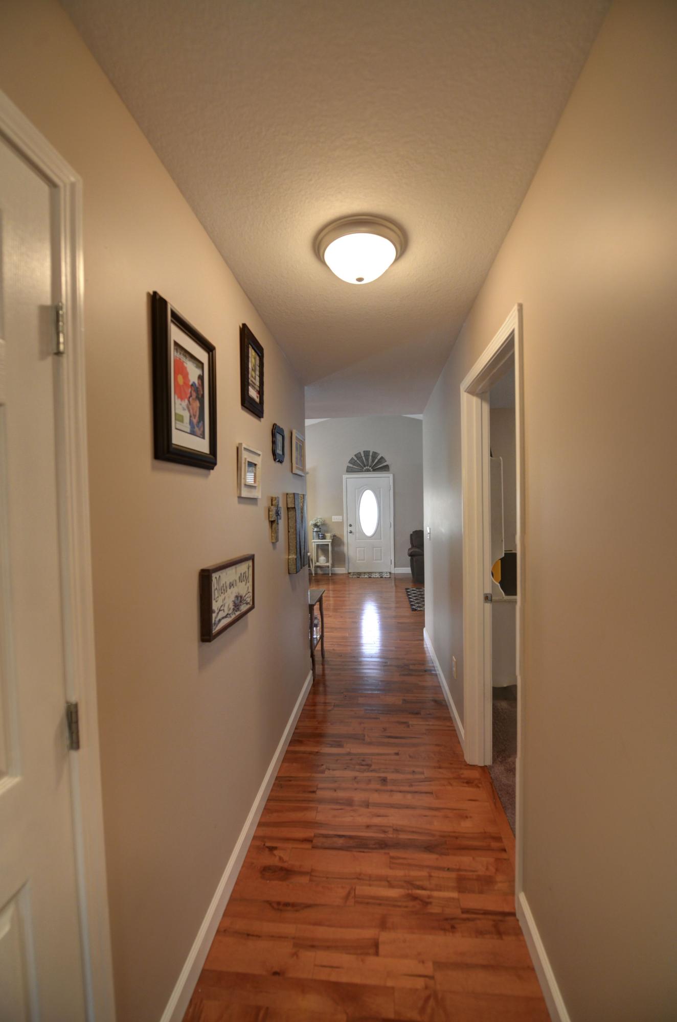 240 Sawyer Hill Road Dayton, TN 37321 - Photo 10 of 21 10.240 Sawyer - Hallway