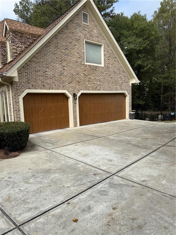 180 Wing Mill Road Atlanta, GA 30350 - Photo 3 of 34