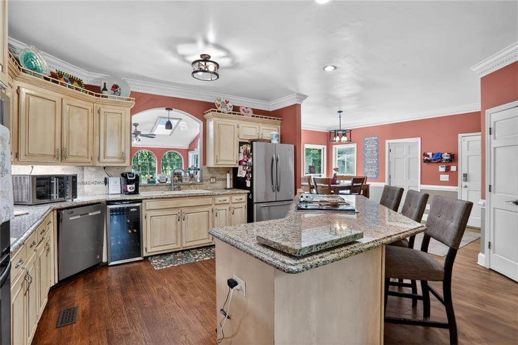 180 Wing Mill Road Atlanta, GA 30350 - Photo 8 of 34