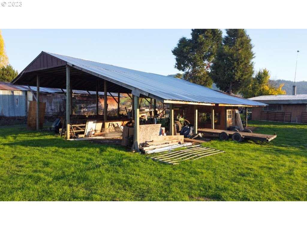 350 Deady Crossing Road Sutherlin, OR 97479 - Photo 17 of 47 a house view with a garden space