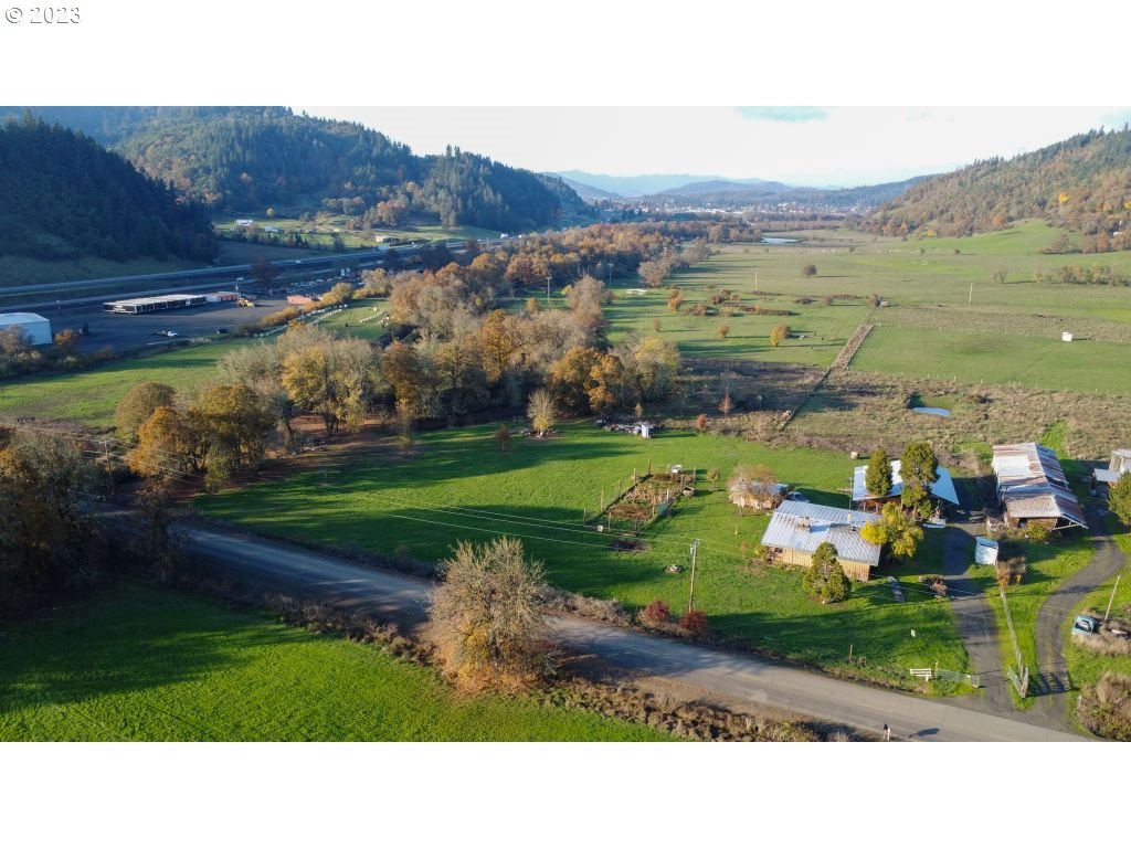 350 Deady Crossing Road Sutherlin, OR 97479 - Photo 34 of 47 a view of a city
