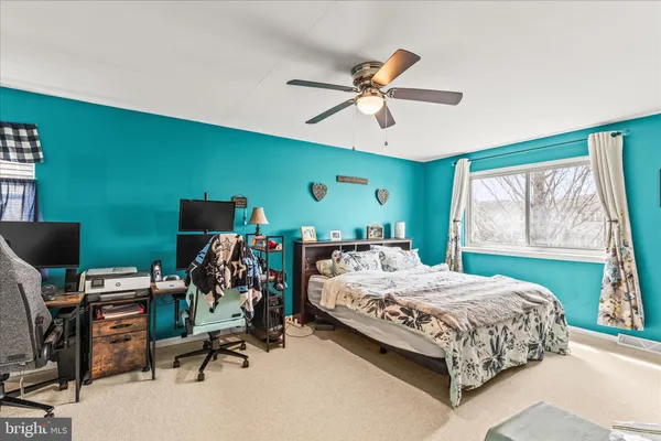 $215,000 | 3307 Glen Hollow Drive, Dover, PA 17315