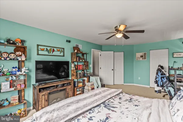 $215,000 | 3307 Glen Hollow Drive, Dover, PA 17315