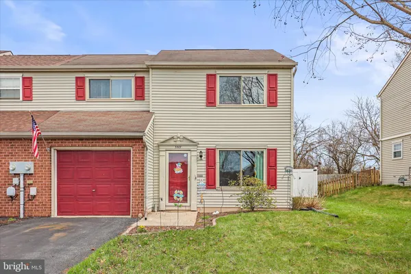 $215,000 | 3307 Glen Hollow Drive, Dover, PA 17315