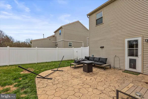 $215,000 | 3307 Glen Hollow Drive, Dover, PA 17315