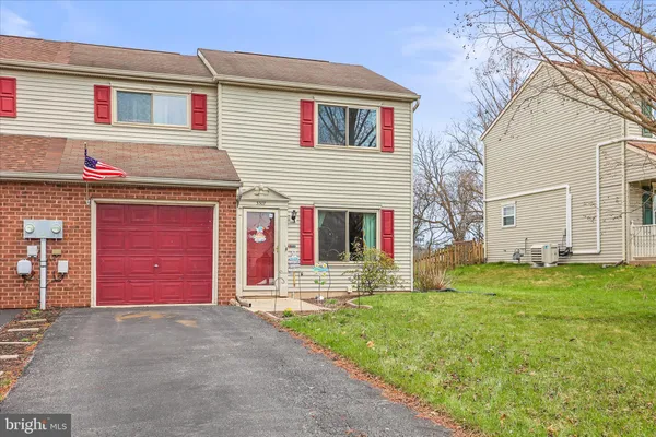 $215,000 | 3307 Glen Hollow Drive, Dover, PA 17315