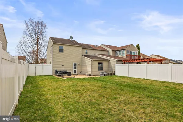 $215,000 | 3307 Glen Hollow Drive, Dover, PA 17315