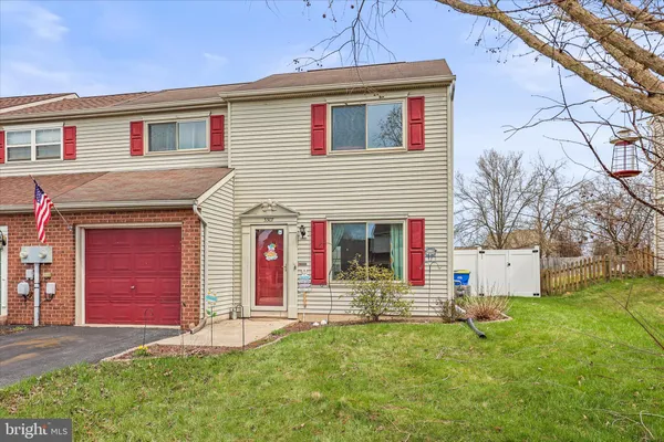 $215,000 | 3307 Glen Hollow Drive, Dover, PA 17315