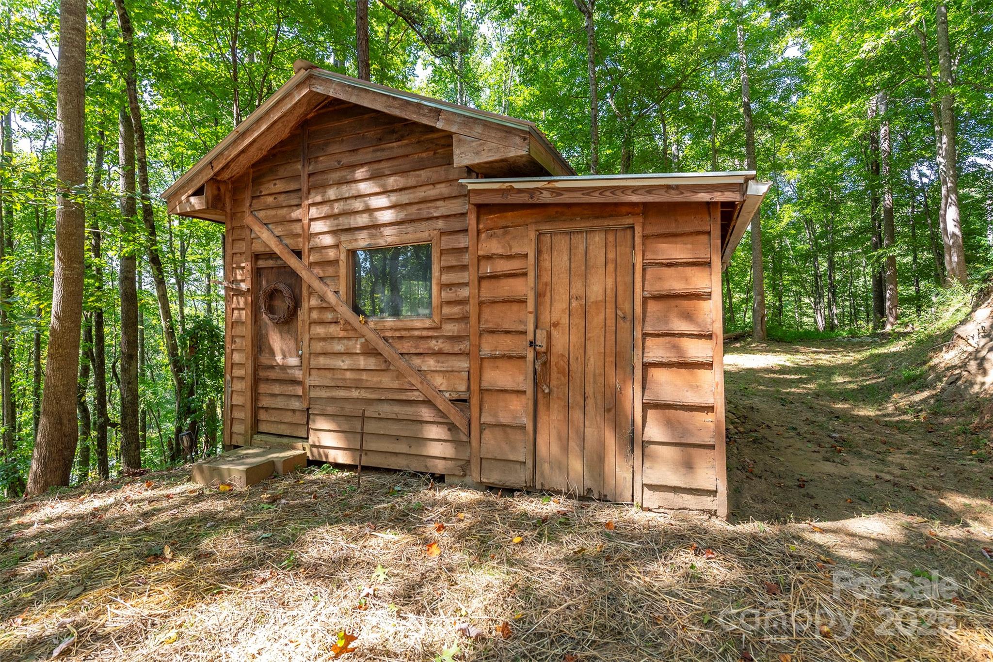 924 Old Fort Road Fairview, NC 28730 - Photo 8 of 39 Gallery Image 8