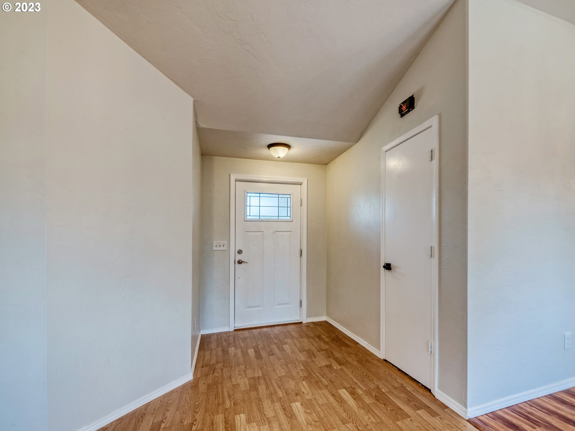 24882 Strike Street Veneta, OR 97487 - Photo 3 of 32