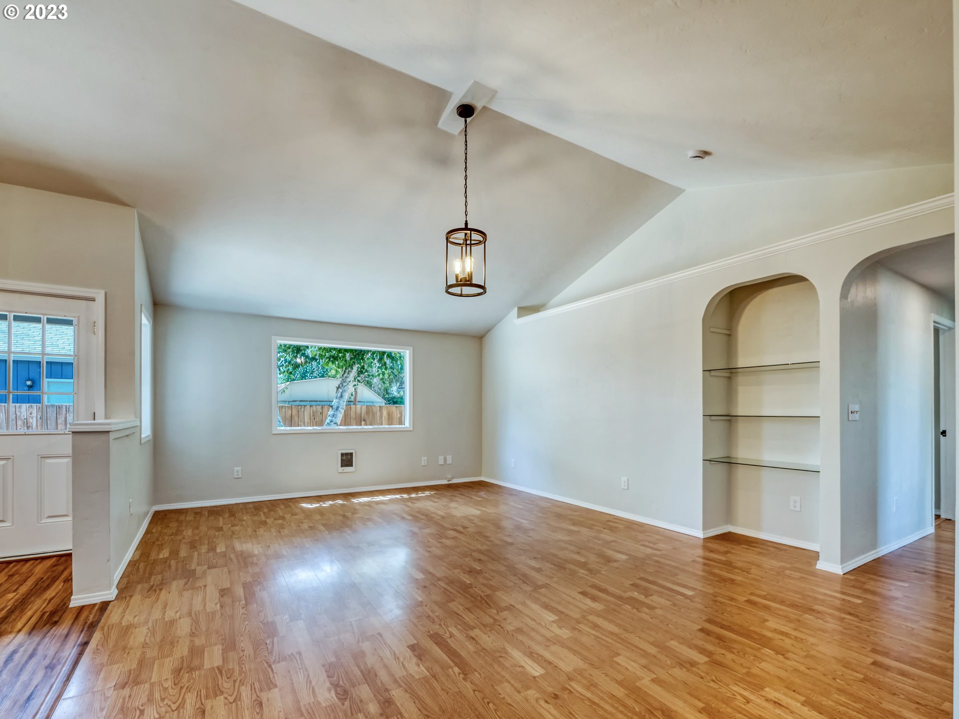 24882 Strike Street Veneta, OR 97487 - Photo 7 of 32