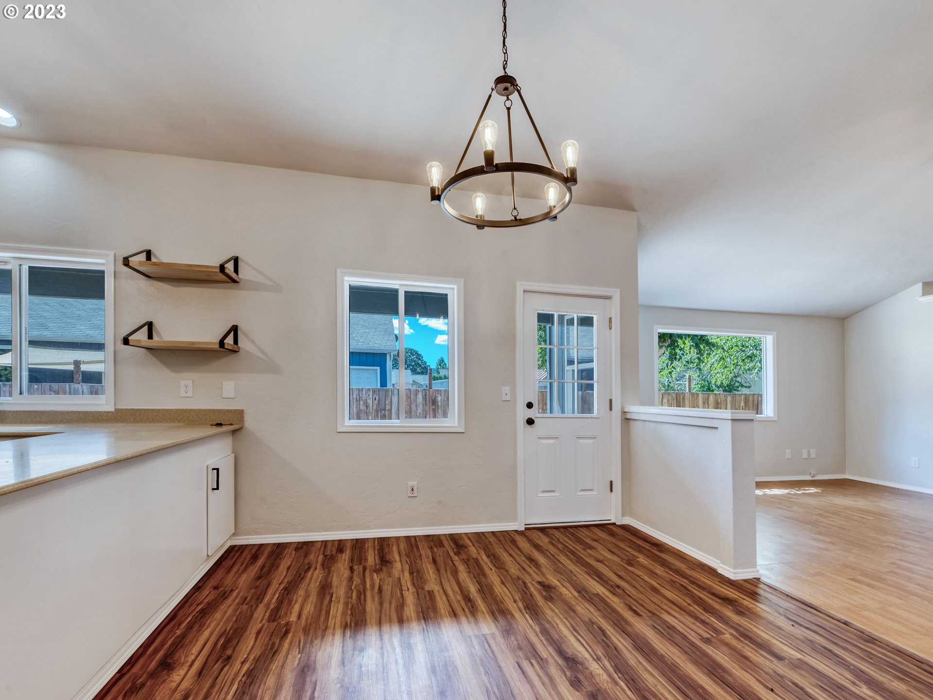 24882 Strike Street Veneta, OR 97487 - Photo 8 of 32