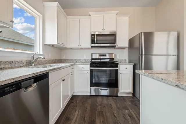 $265,900 | 329 Fastboy Lane, Waller, TX 77484