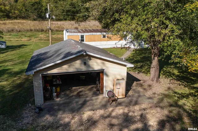 $978,000 | 19168 County Line Road, Jonesboro, IL 62952